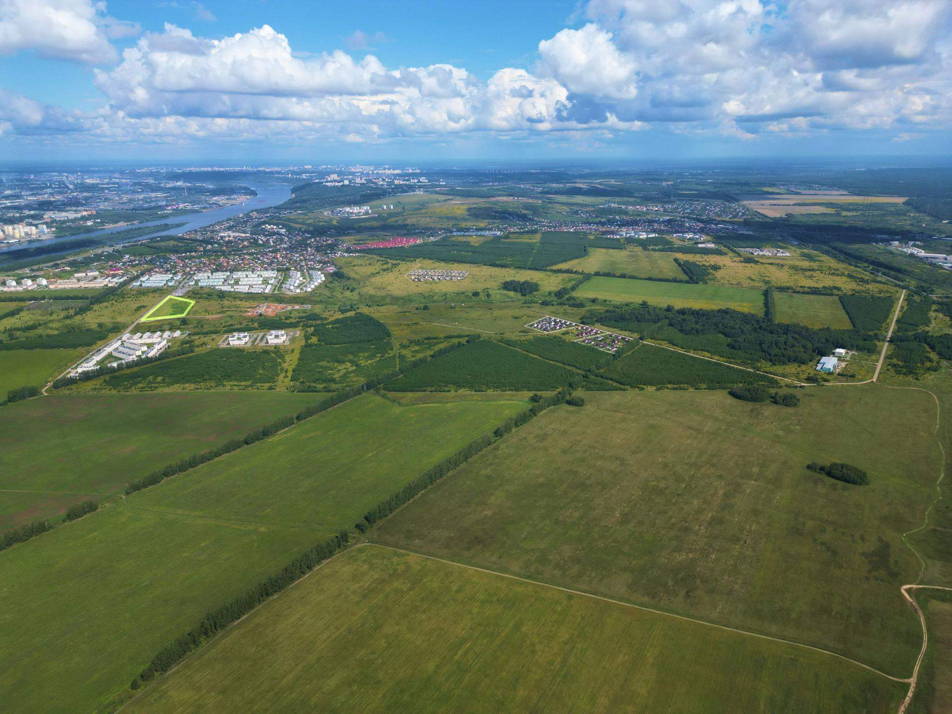 Продам земельный участок 35652 м.кв.