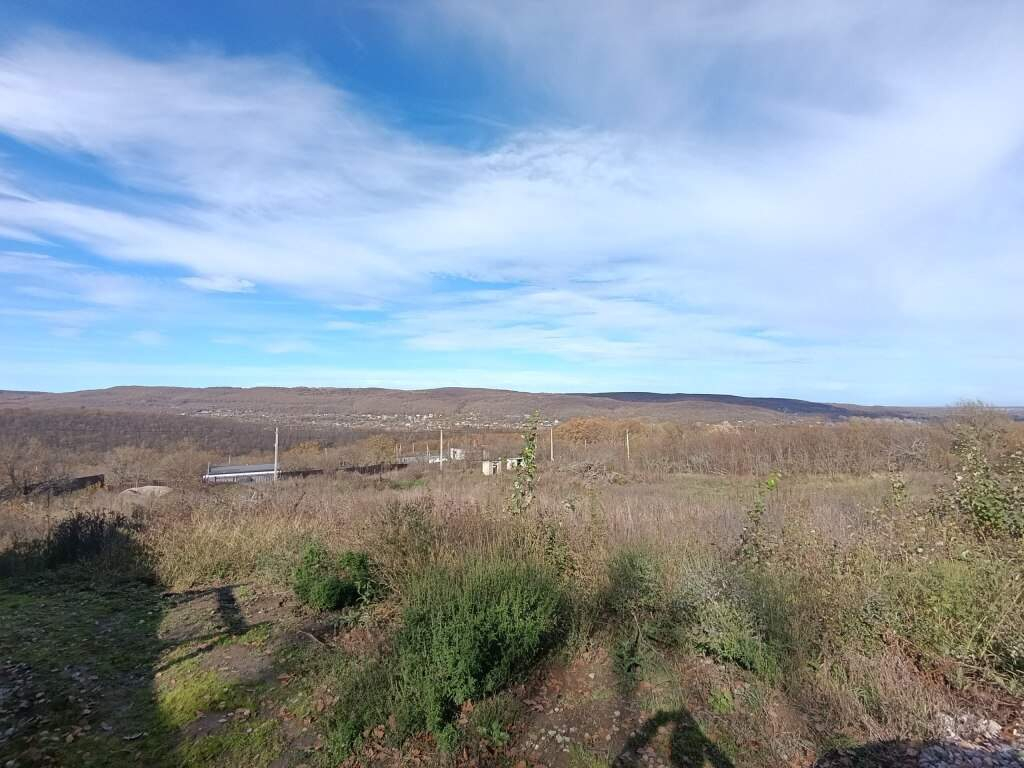 Продам земельный участок 1500 м.кв.