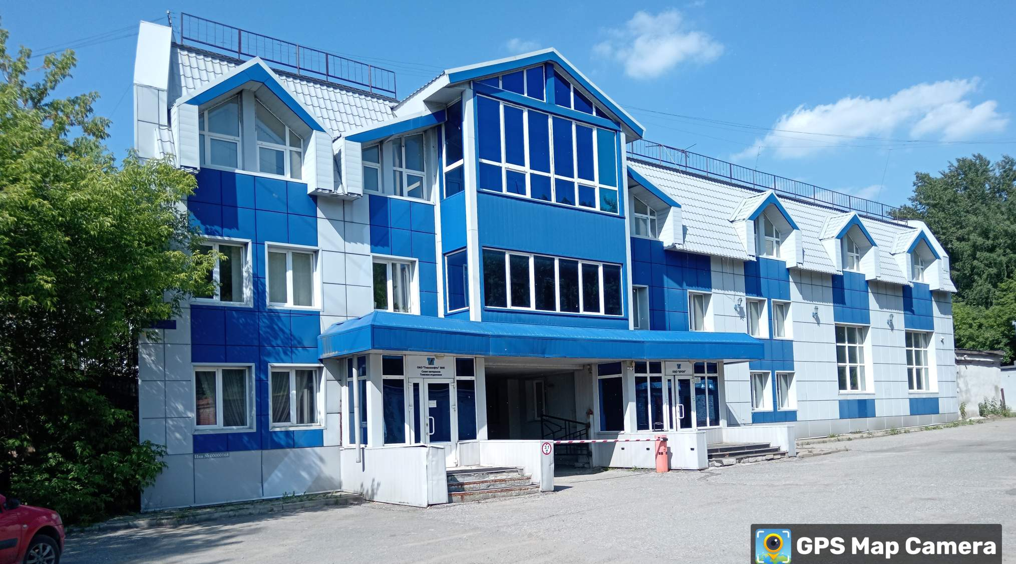 Продам торговое помещение 1630.7 м.кв.