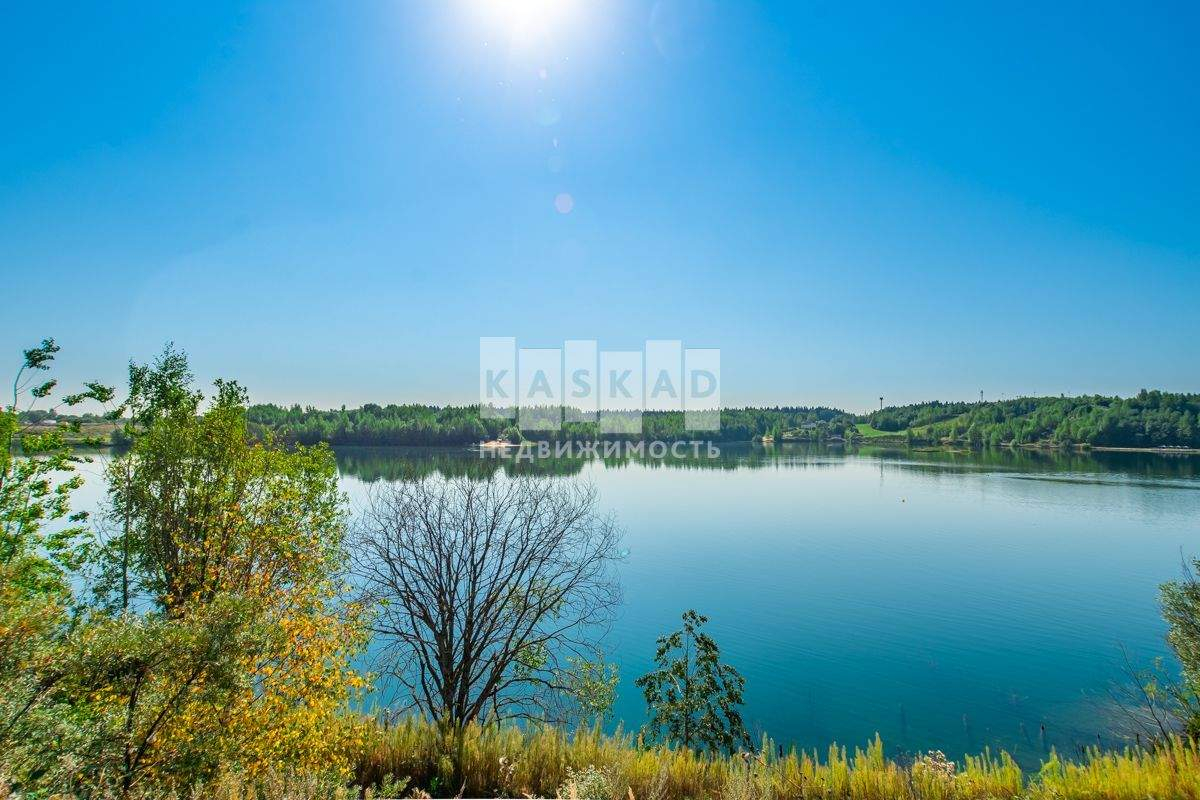 Продам земельный участок 900 м.кв.