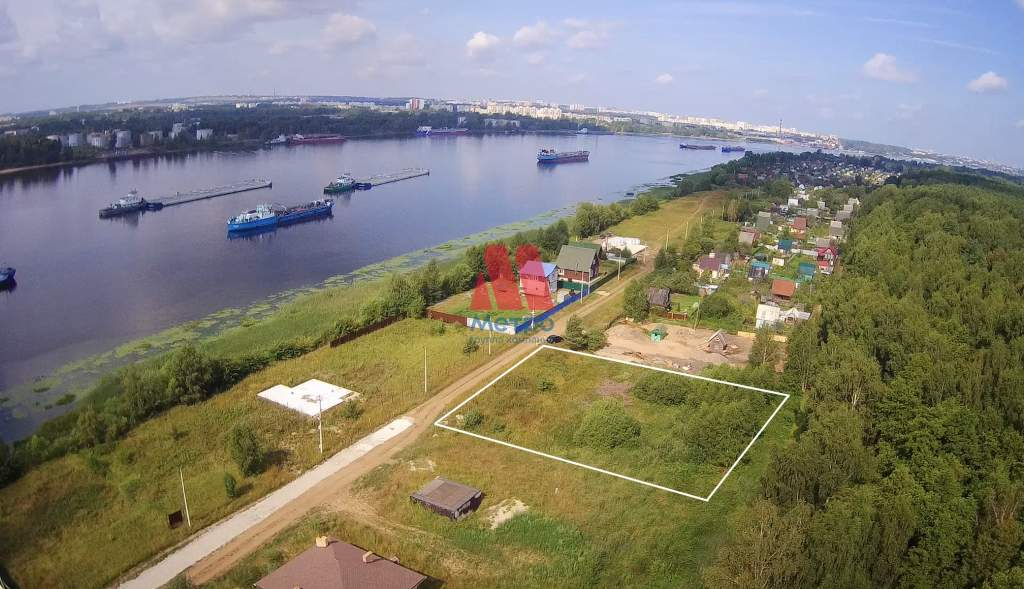 Продам земельный участок 1741 м.кв.