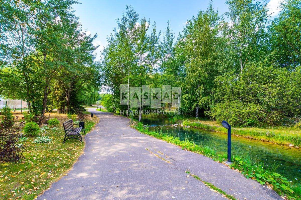 Продам земельный участок 900 м.кв.