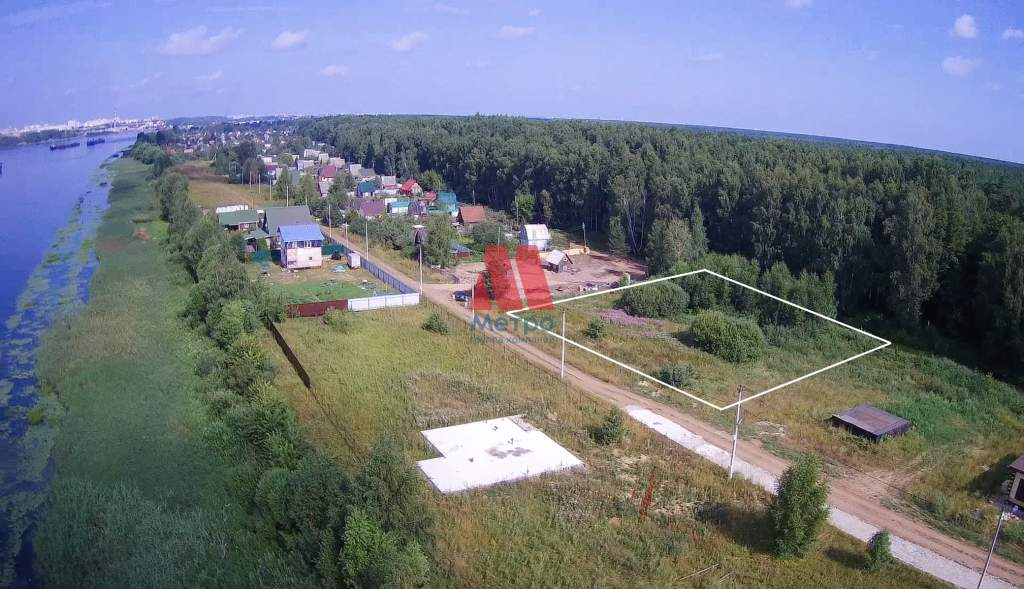 Продам земельный участок 1741 м.кв.