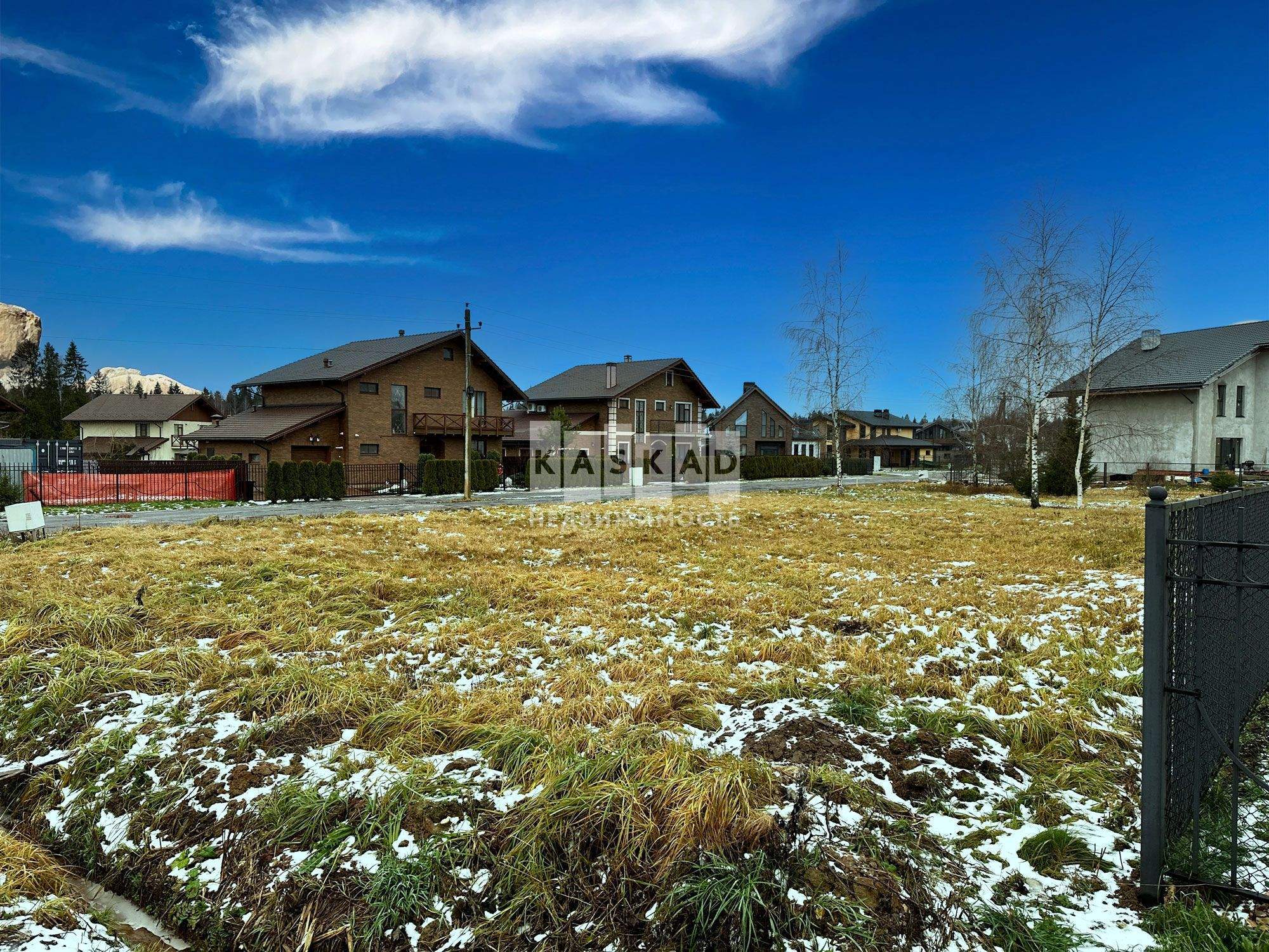 Продам земельный участок 900 м.кв.