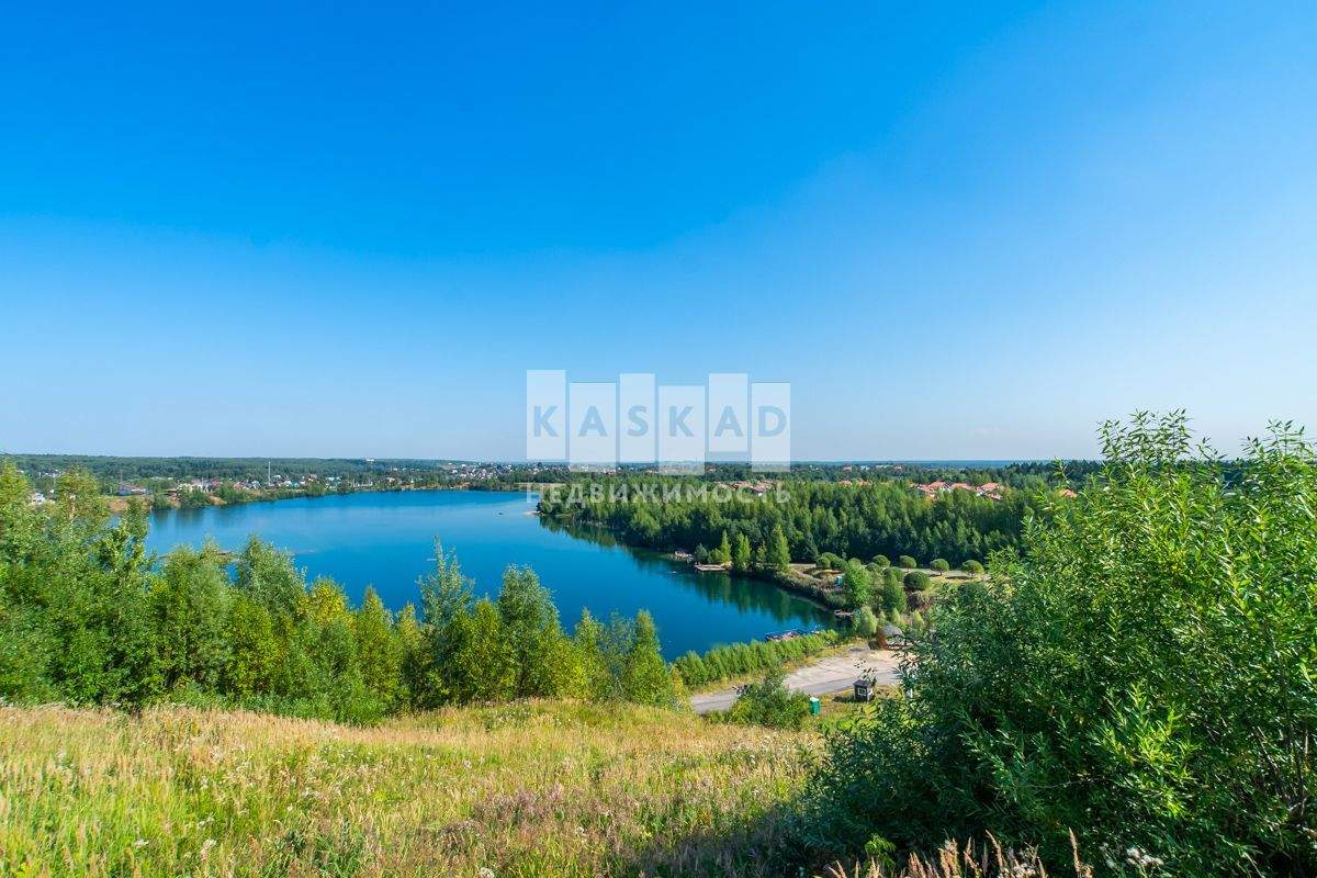 Продам земельный участок 900 м.кв.