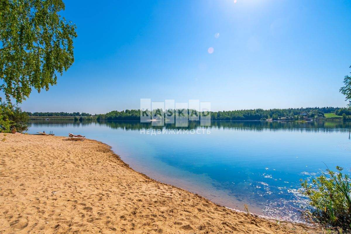 Продам земельный участок 900 м.кв.