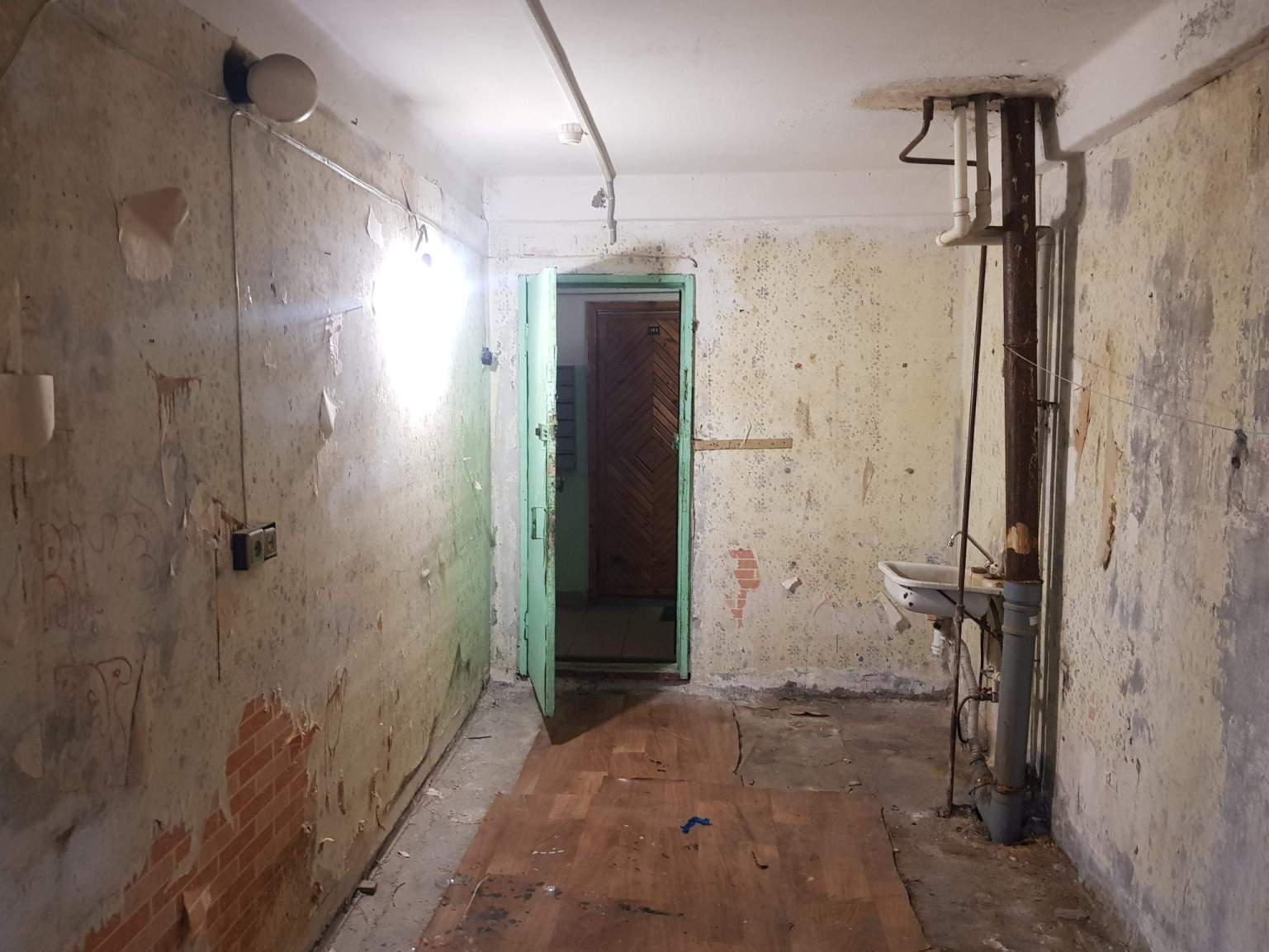 Продам офис 13.3 м.кв.