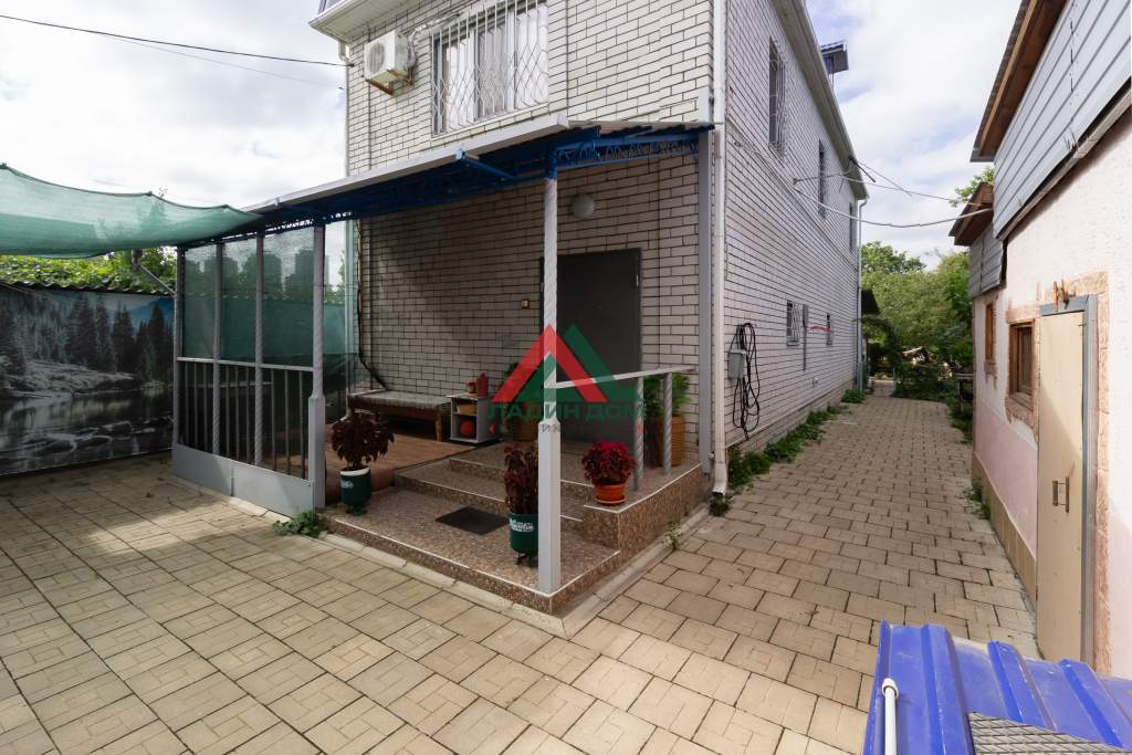 Дом на продажу в Краснодаре, Бородинская улица, 108 фото №1