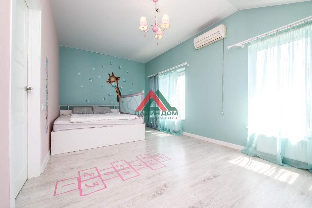 Коттедж на продажу в Новой Адыгее, Им Совмена улица, 7/1 фото №6