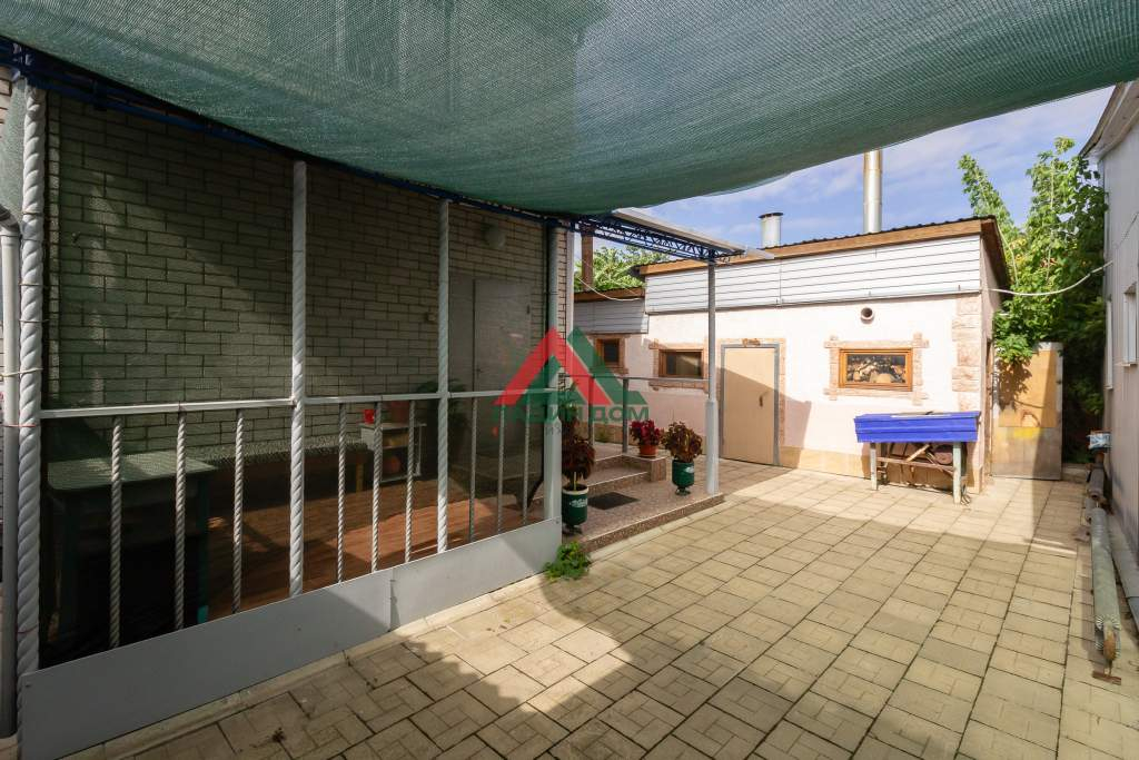 Дом на продажу в Краснодаре, Бородинская улица, 108 фото №2