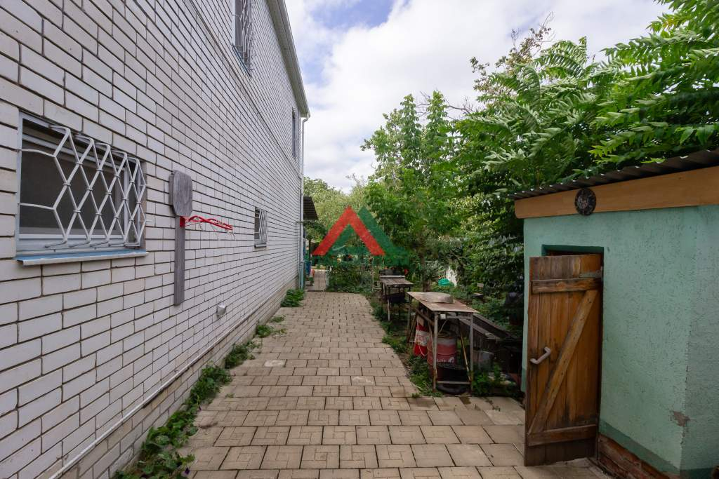 Дом на продажу в Краснодаре, Бородинская улица, 108 фото №12