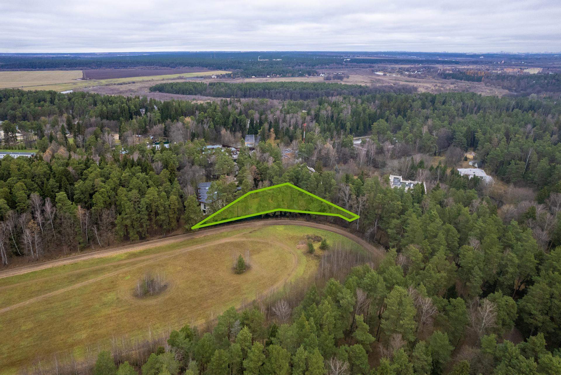 Продам земельный участок 3212 м.кв.