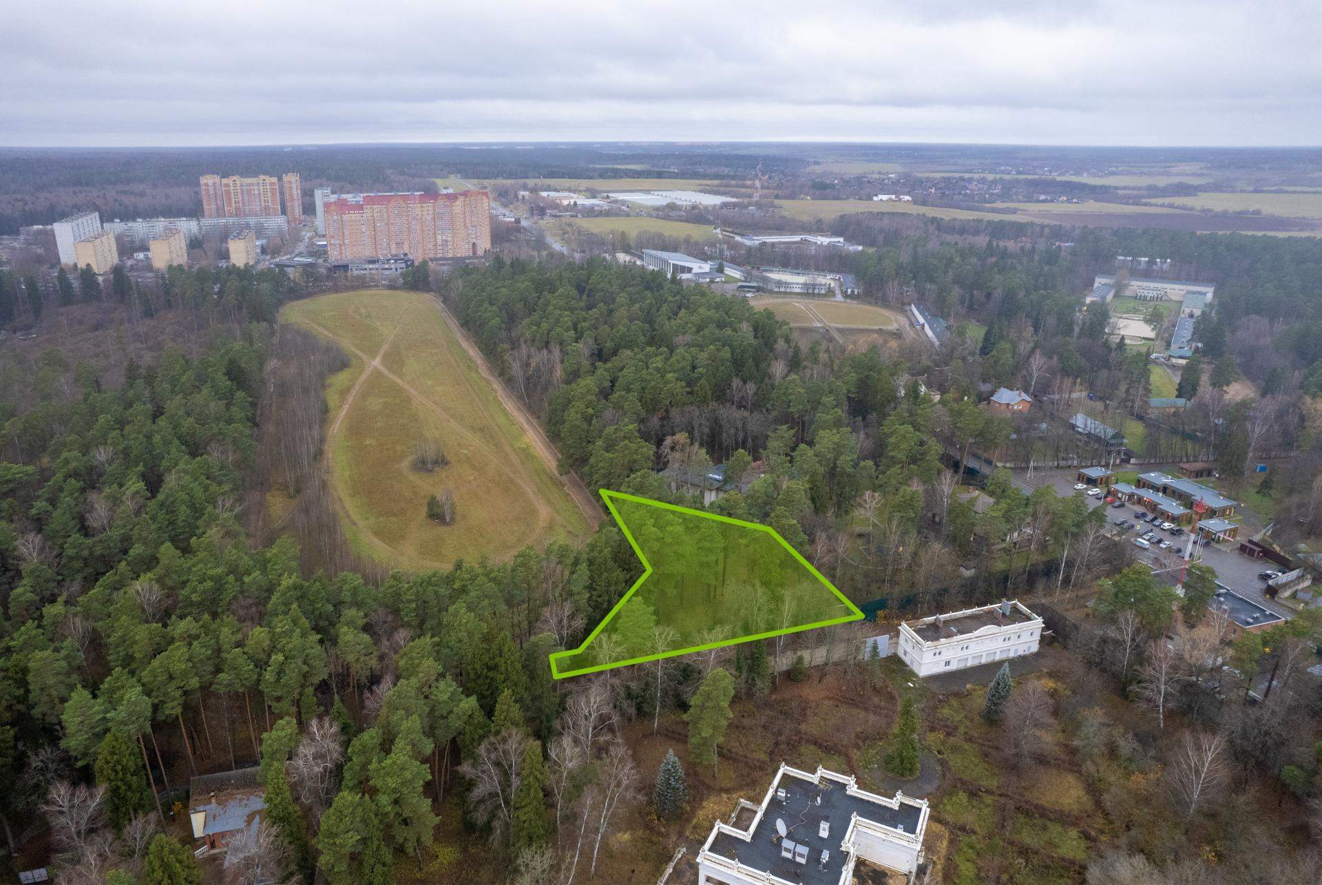 Продам земельный участок 3212 м.кв.