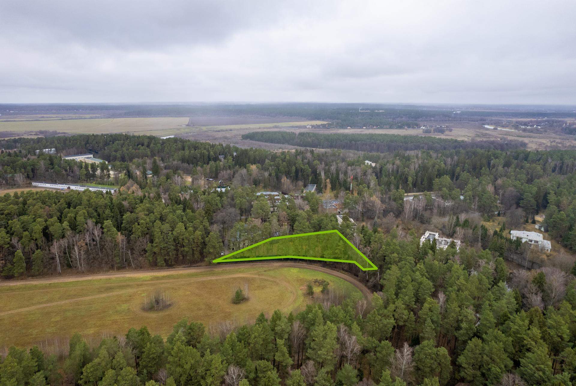 Продам земельный участок 3212 м.кв.