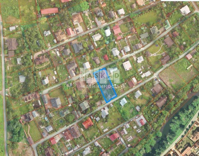 Продам земельный участок 1200 м.кв.