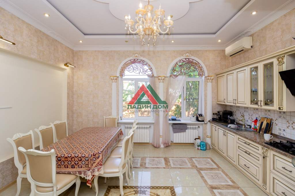 Дом на продажу в Краснодаре, им. Ковтюха улица, 28 фото №2