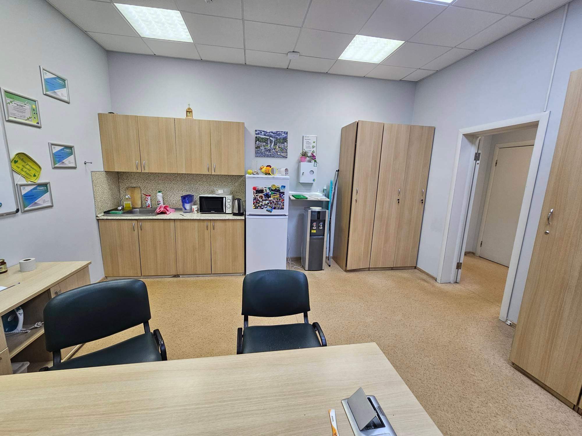 Сдам в аренду офис 313.4 м.кв.