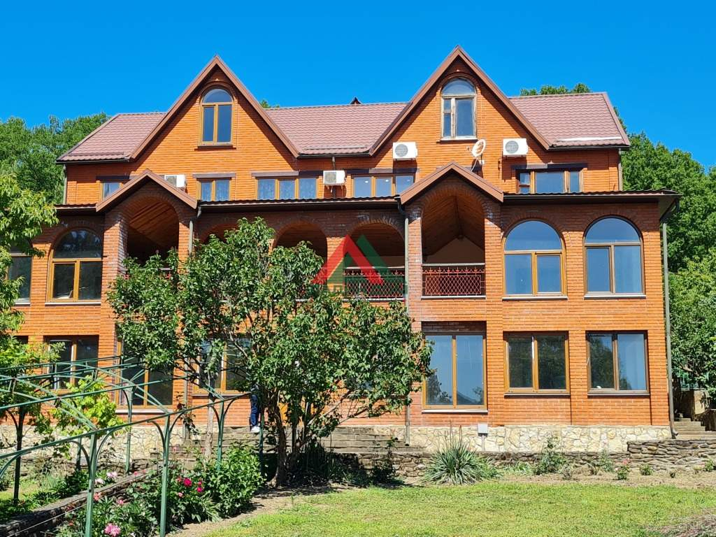 Дом на продажу в Краснодаре, Речная улица, 82 фото №0