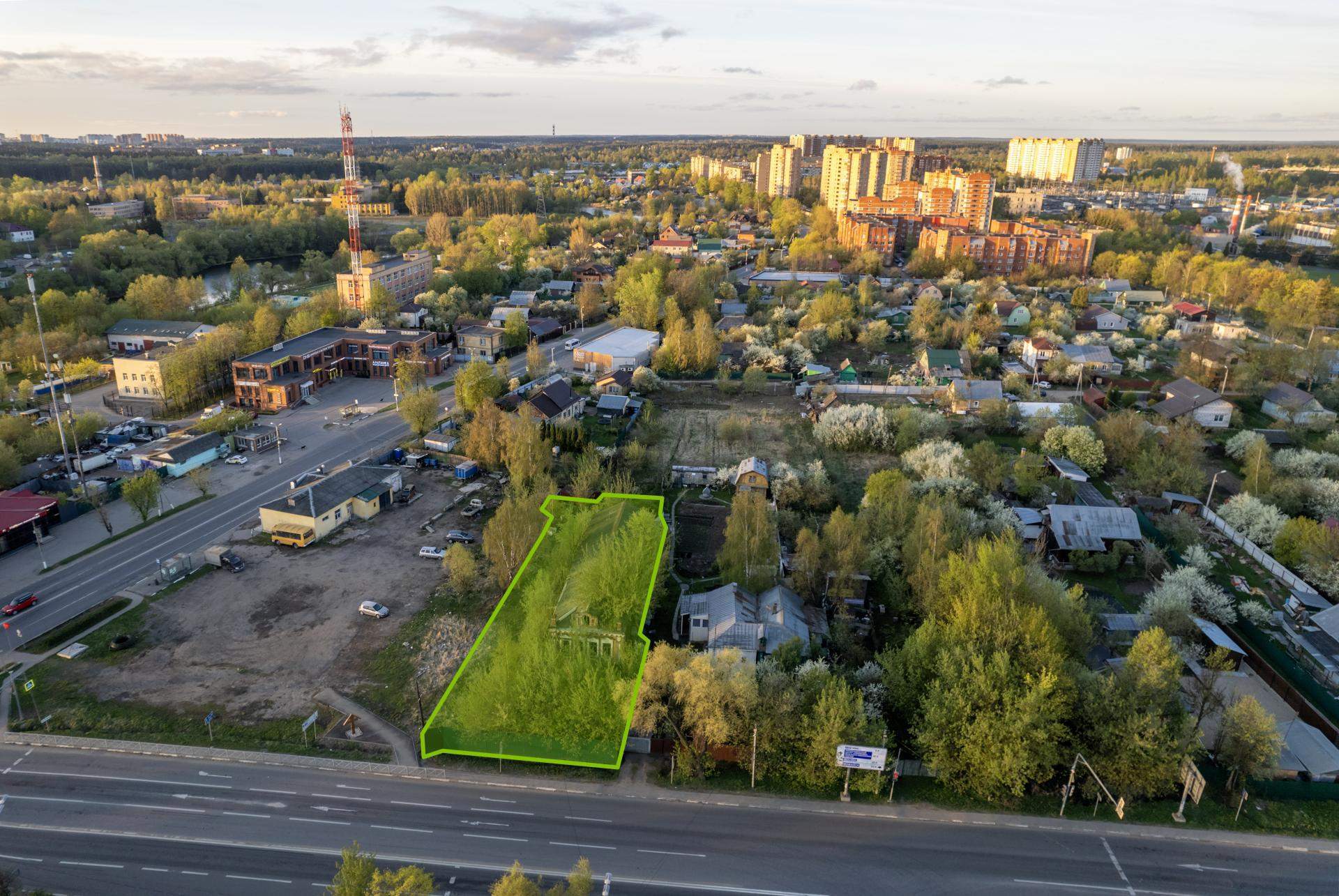 Продам земельный участок 1581 м.кв.