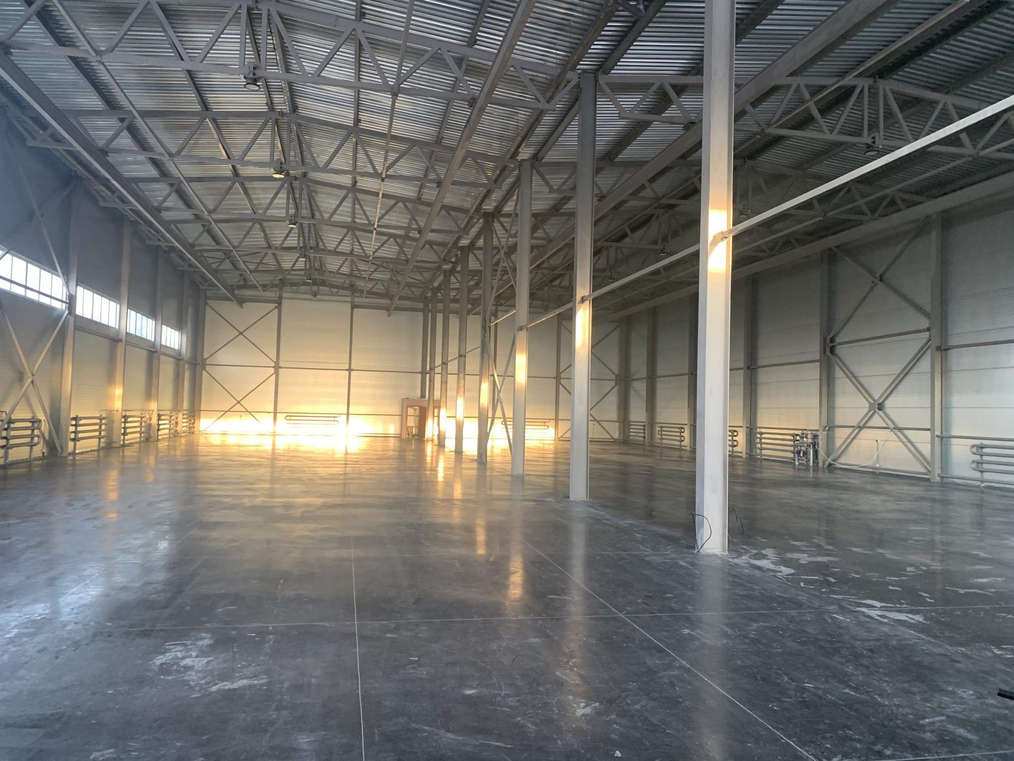 Сдам в аренду склад 1458 м.кв.