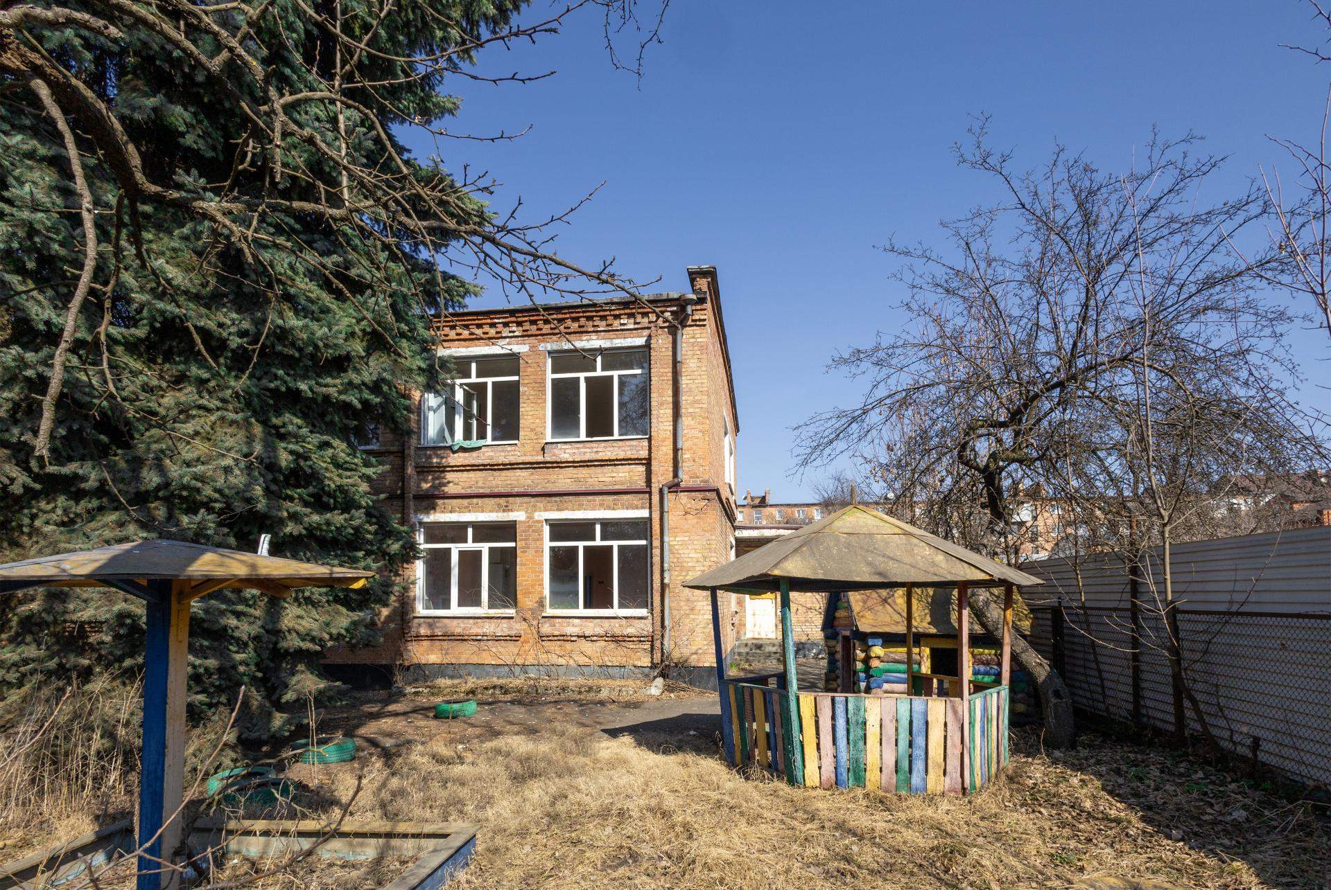 Продам торговое помещение 1006.4 м.кв.