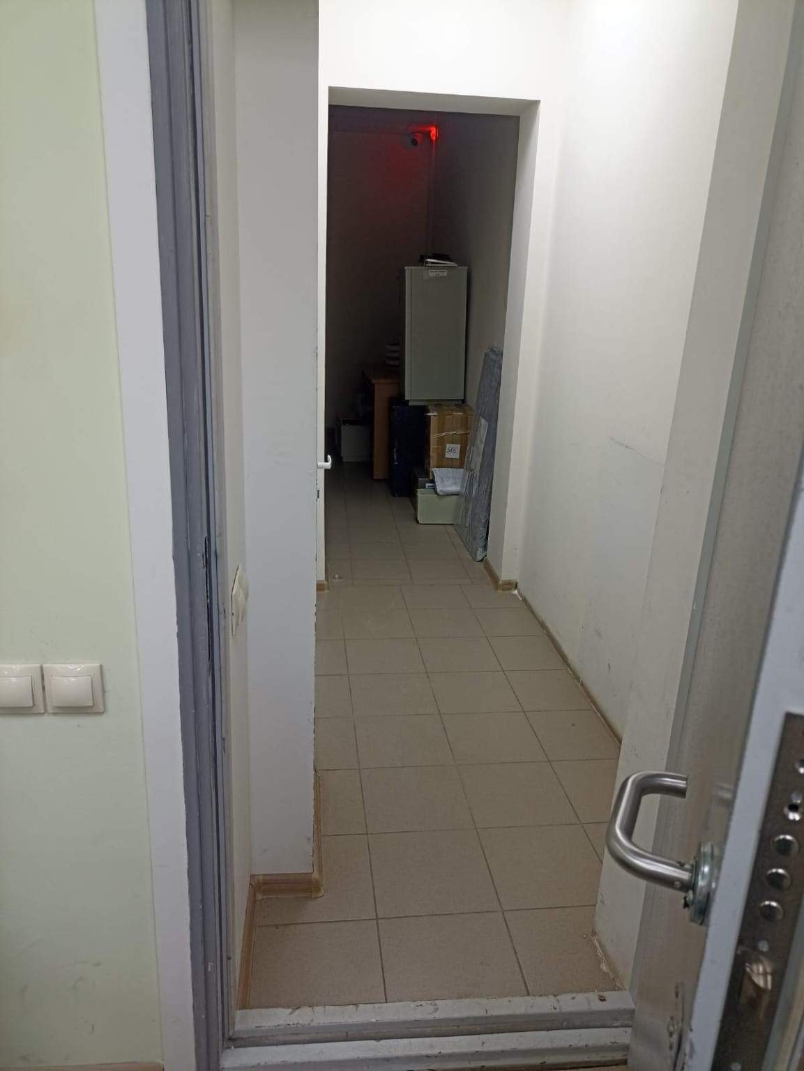 Сдам в аренду торговое помещение 76.6 м.кв.