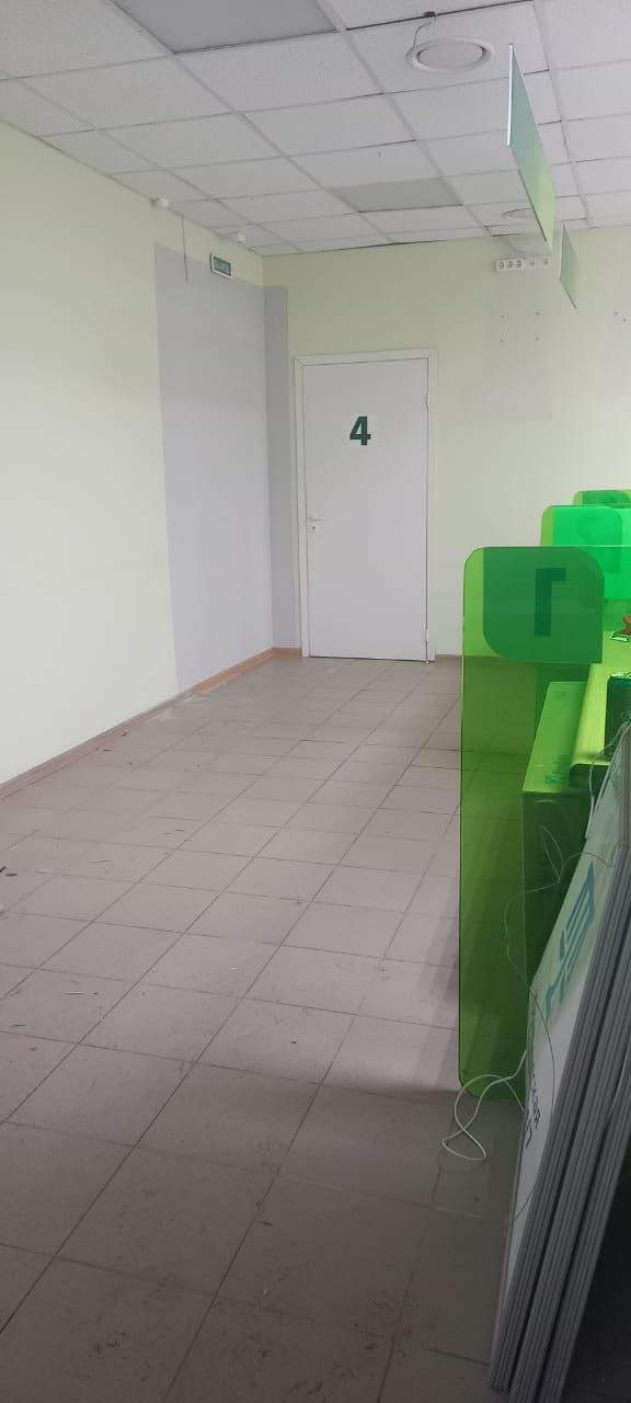 Продам торговое помещение 76.6 м.кв.