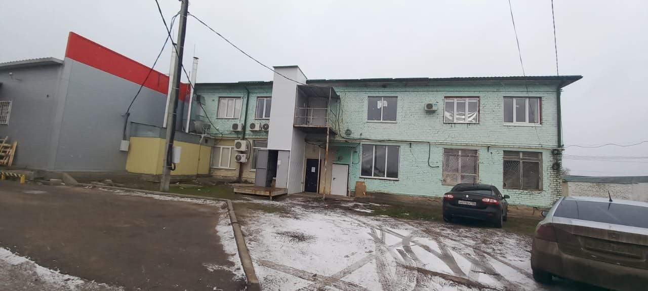 Сдам в аренду торговое помещение 76.6 м.кв.