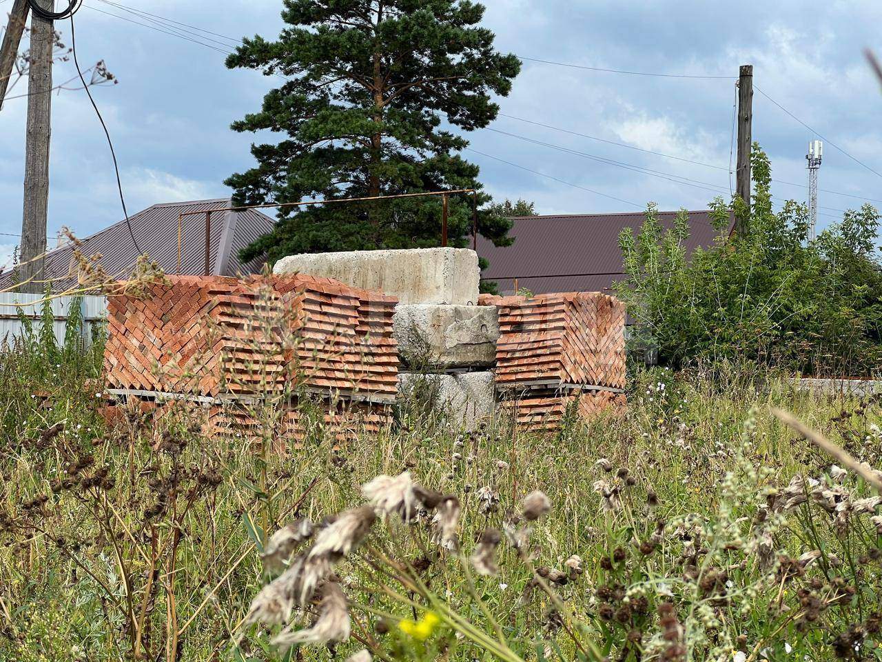 Продам земельный участок 600 м.кв.