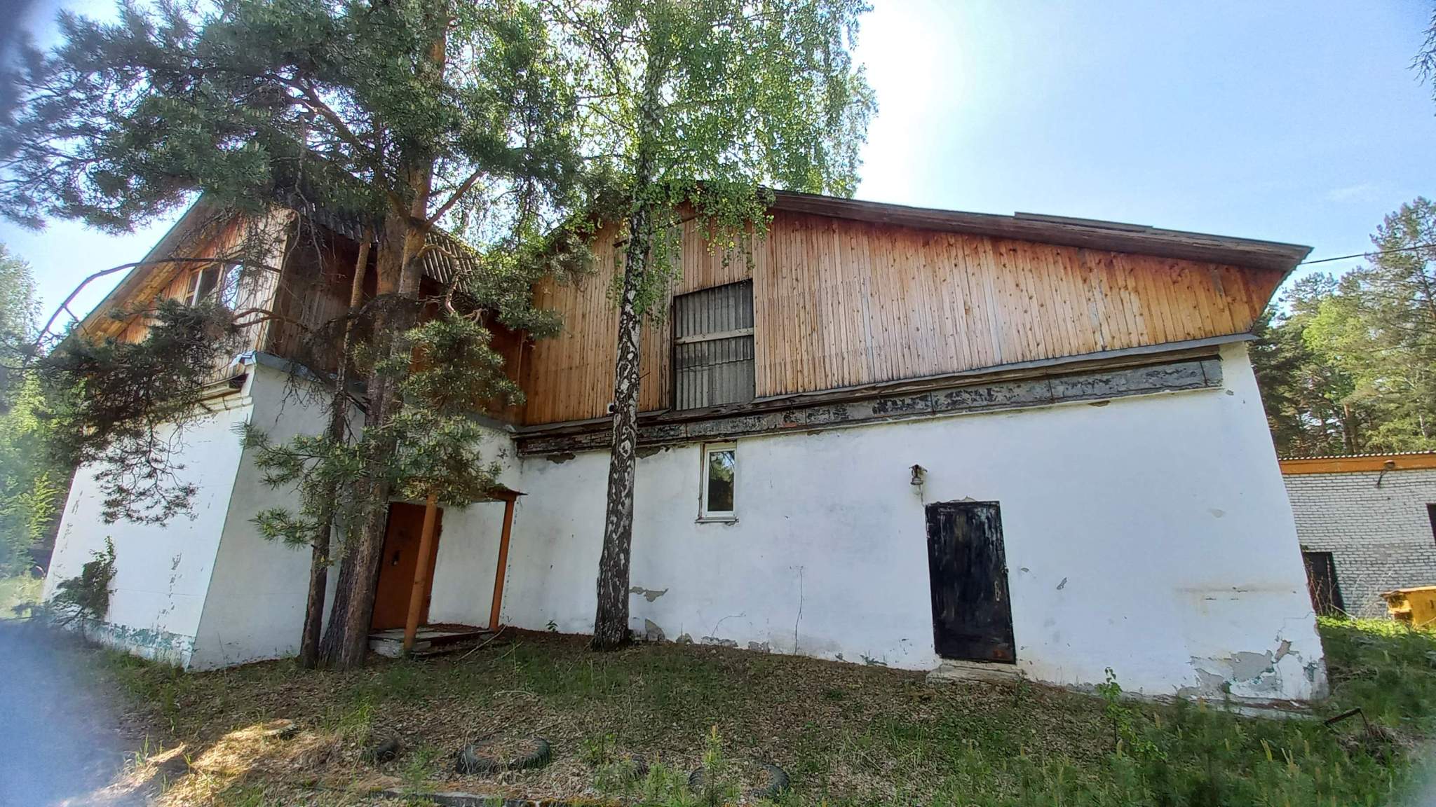 Продам торговое помещение 5367 м.кв.