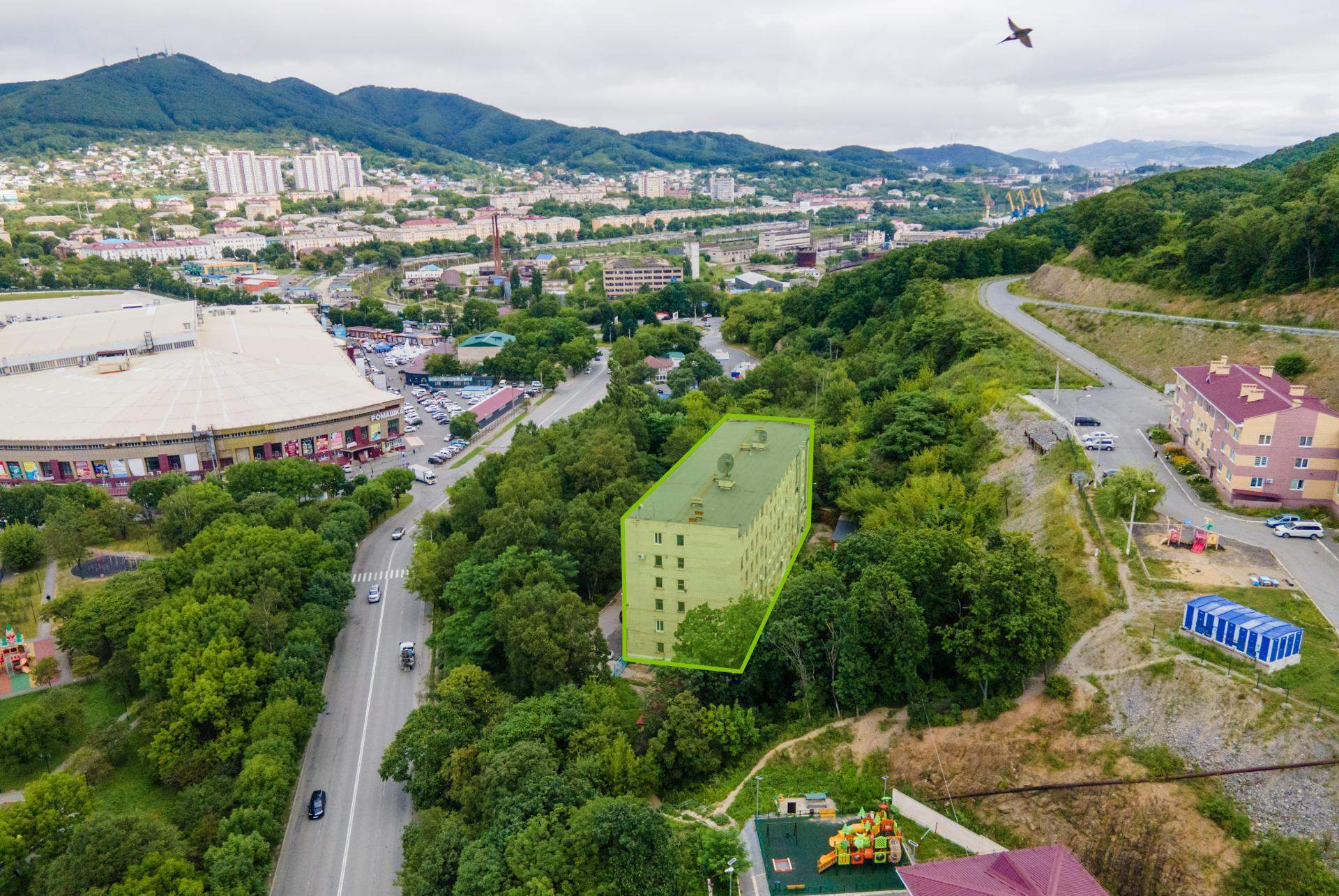 Продам торговое помещение 4365.7 м.кв.