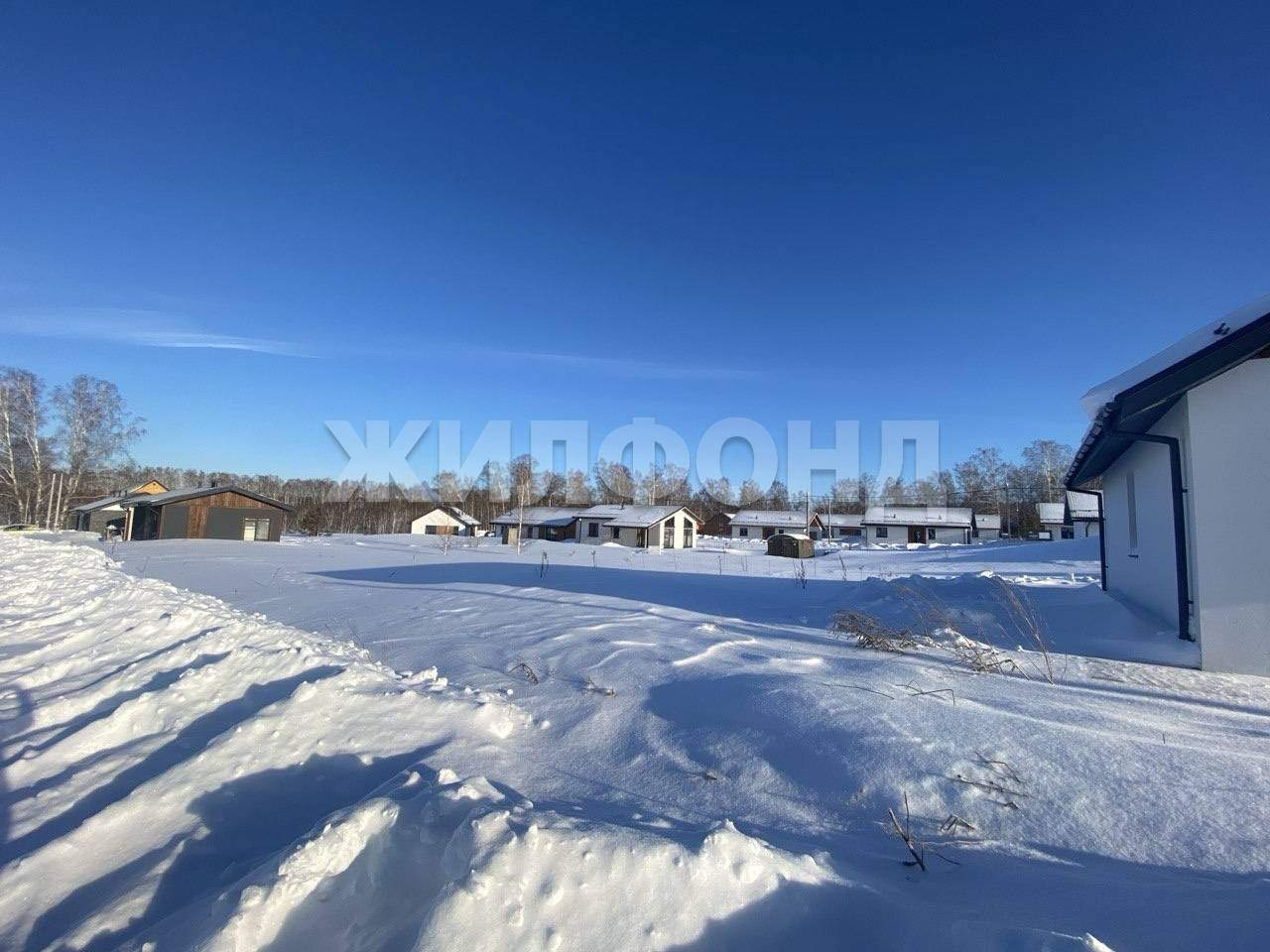 Продам земельный участок 629 м.кв.