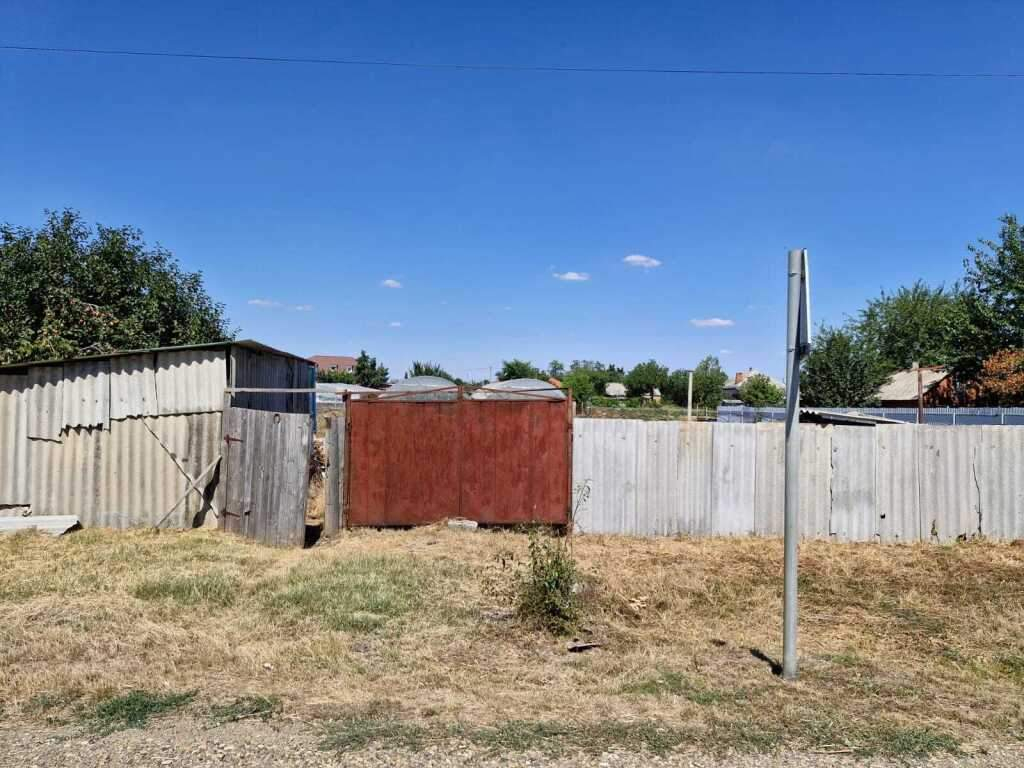 Продам земельный участок 2323 м.кв.