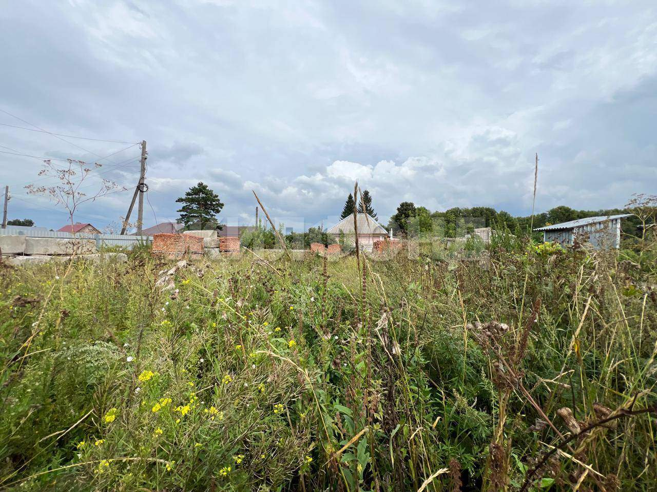 Продам земельный участок 600 м.кв.