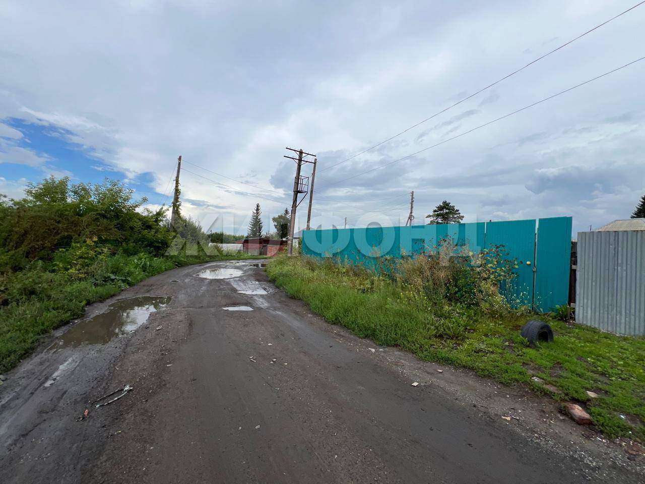 Продам земельный участок 600 м.кв.