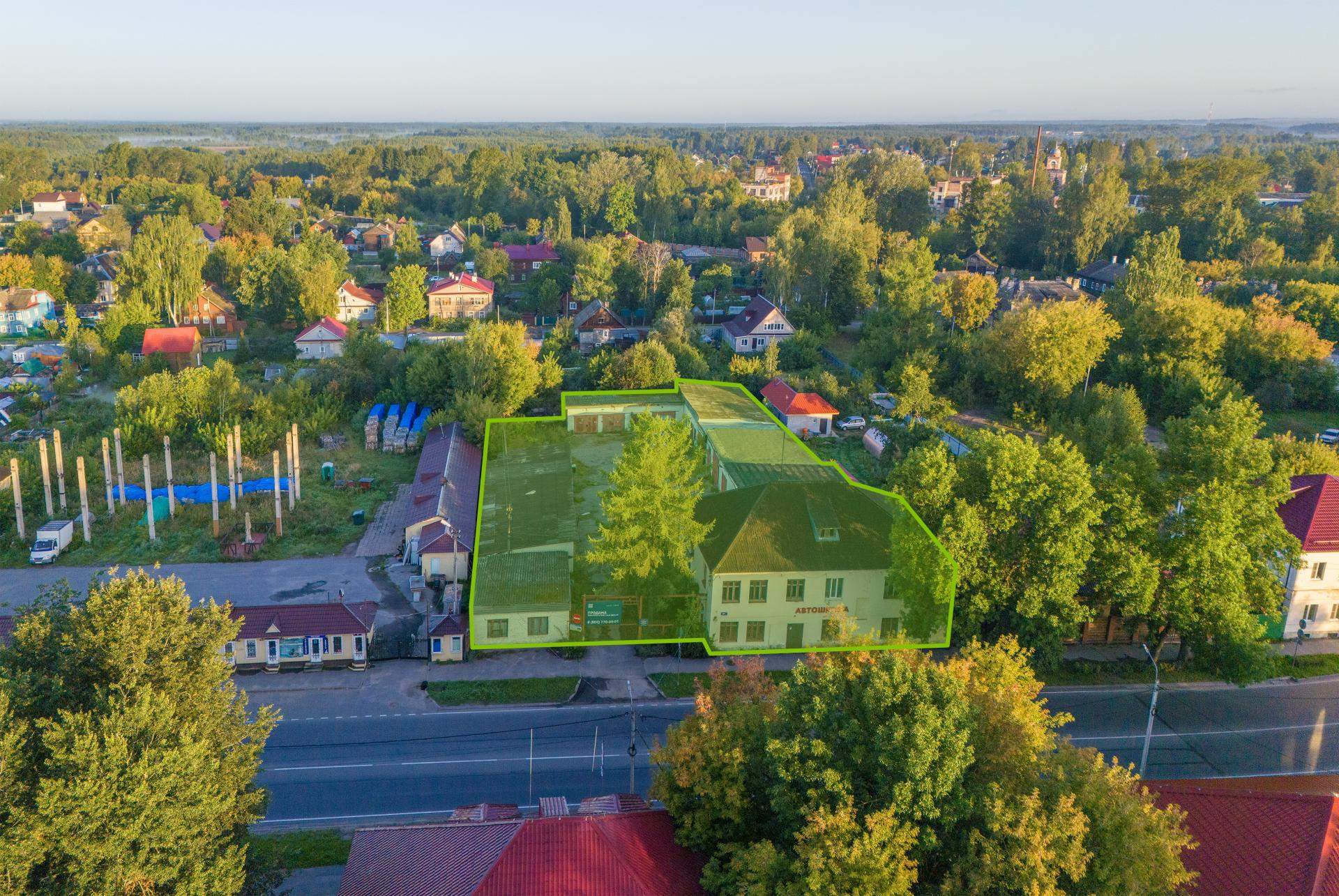 Продам торговое помещение 1044.1 м.кв.