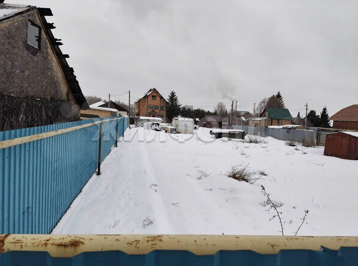 Продам земельный участок 600 м.кв.