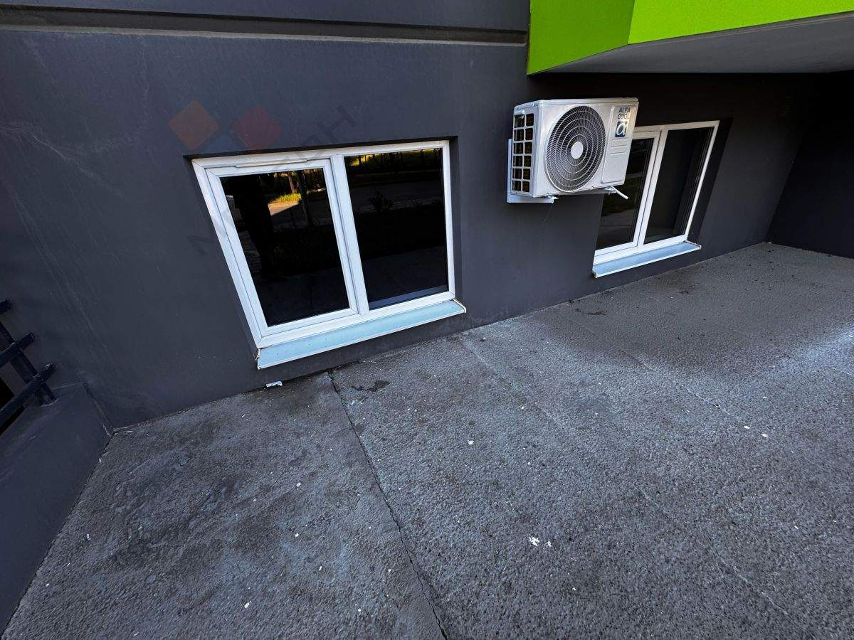 Продам помещение свободного назначения 32.9 м.кв.