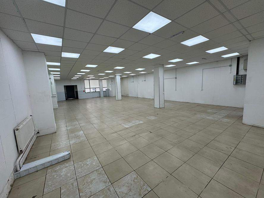 Продам магазин 162.2 м.кв.