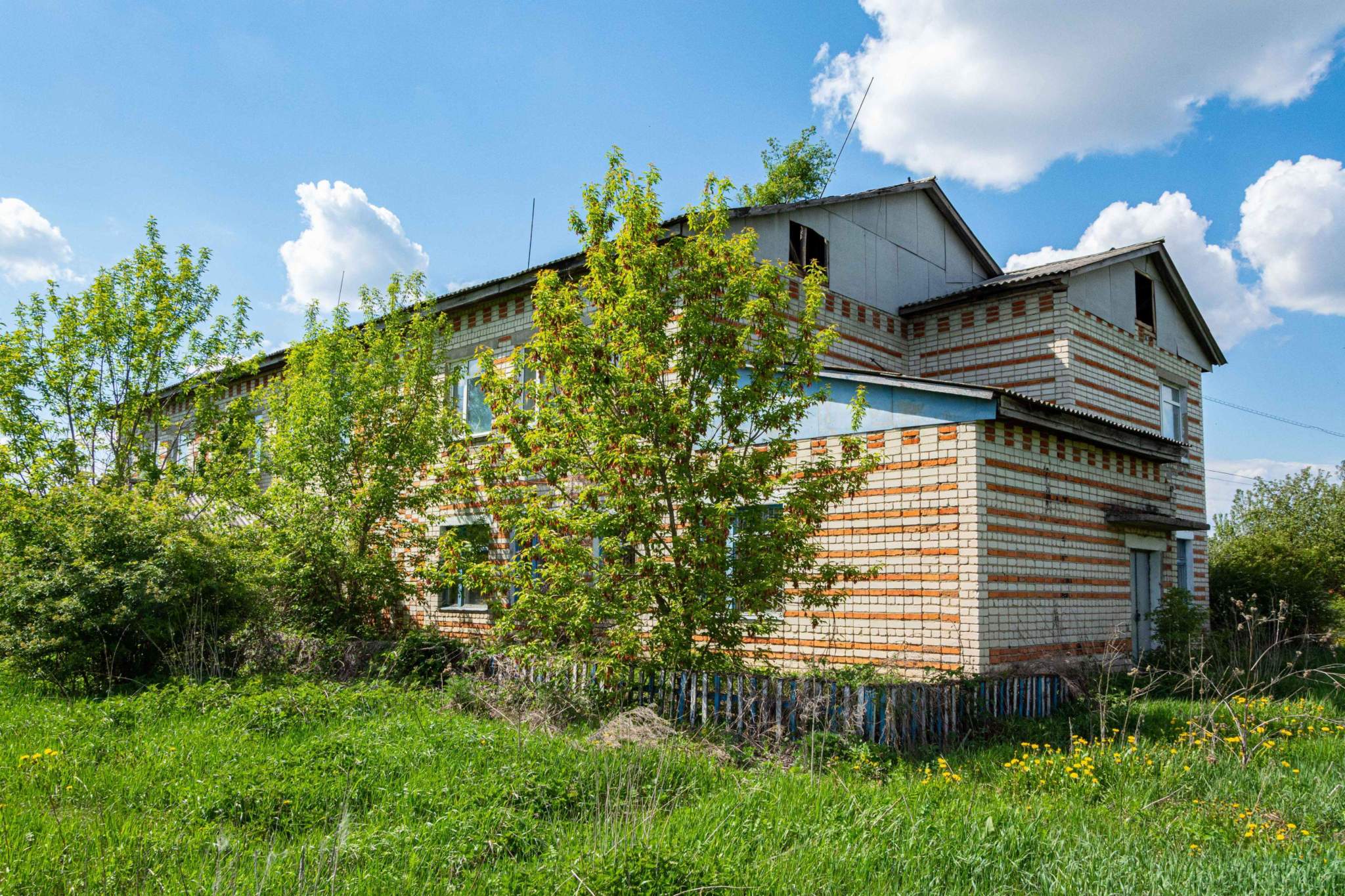 Продам торговое помещение 1097.2 м.кв.