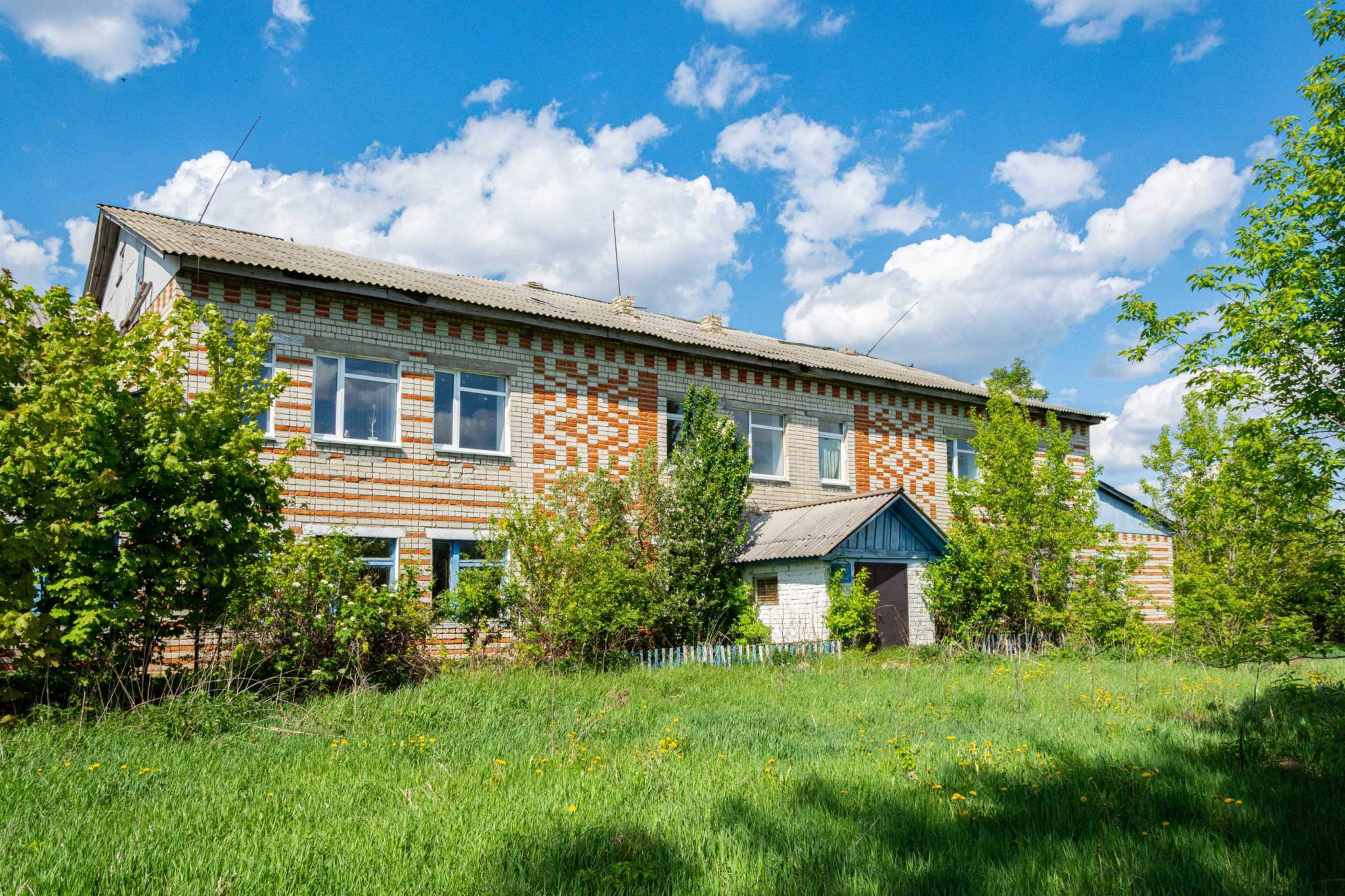 Продам торговое помещение 1097.2 м.кв.