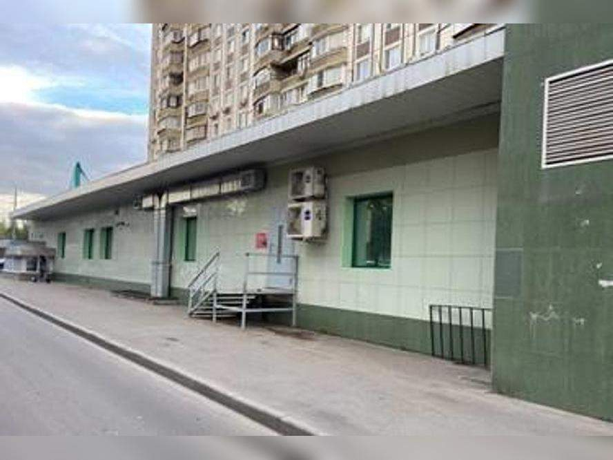 Сдам в аренду магазин 2015.2 м.кв.