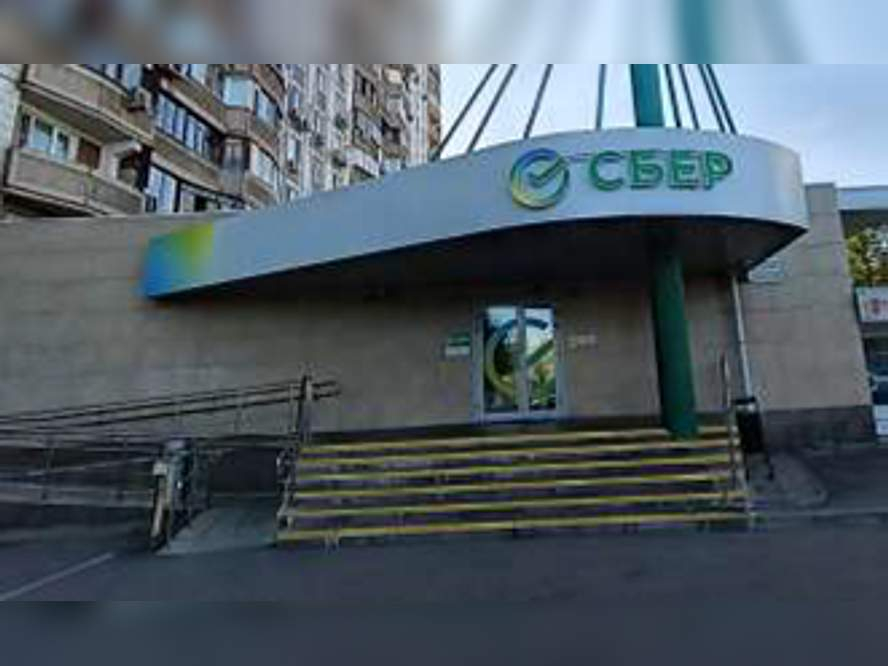 Продам магазин 2015.2 м.кв.