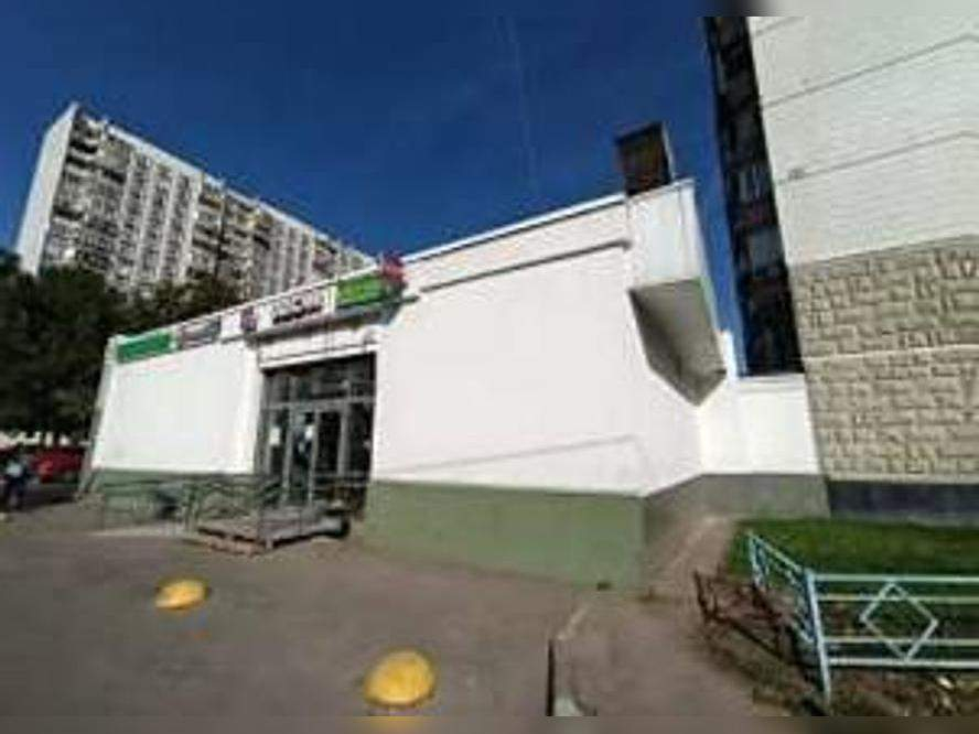 Сдам в аренду магазин 2015.2 м.кв.