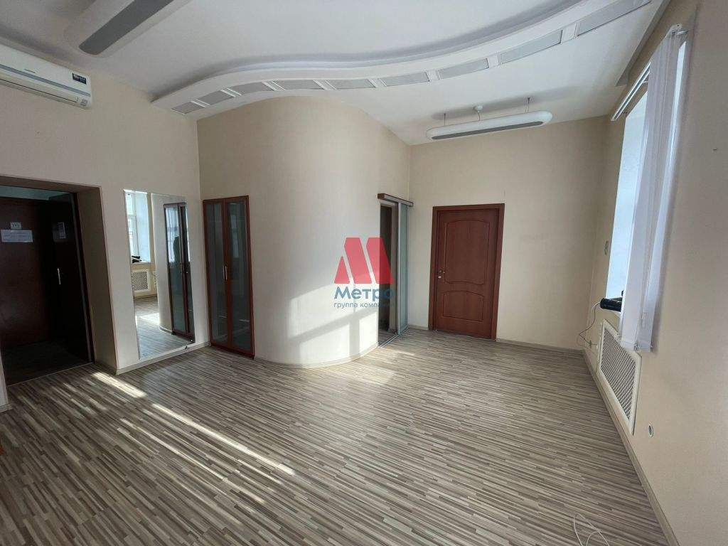 Сдам в аренду офис 59.7 м.кв.