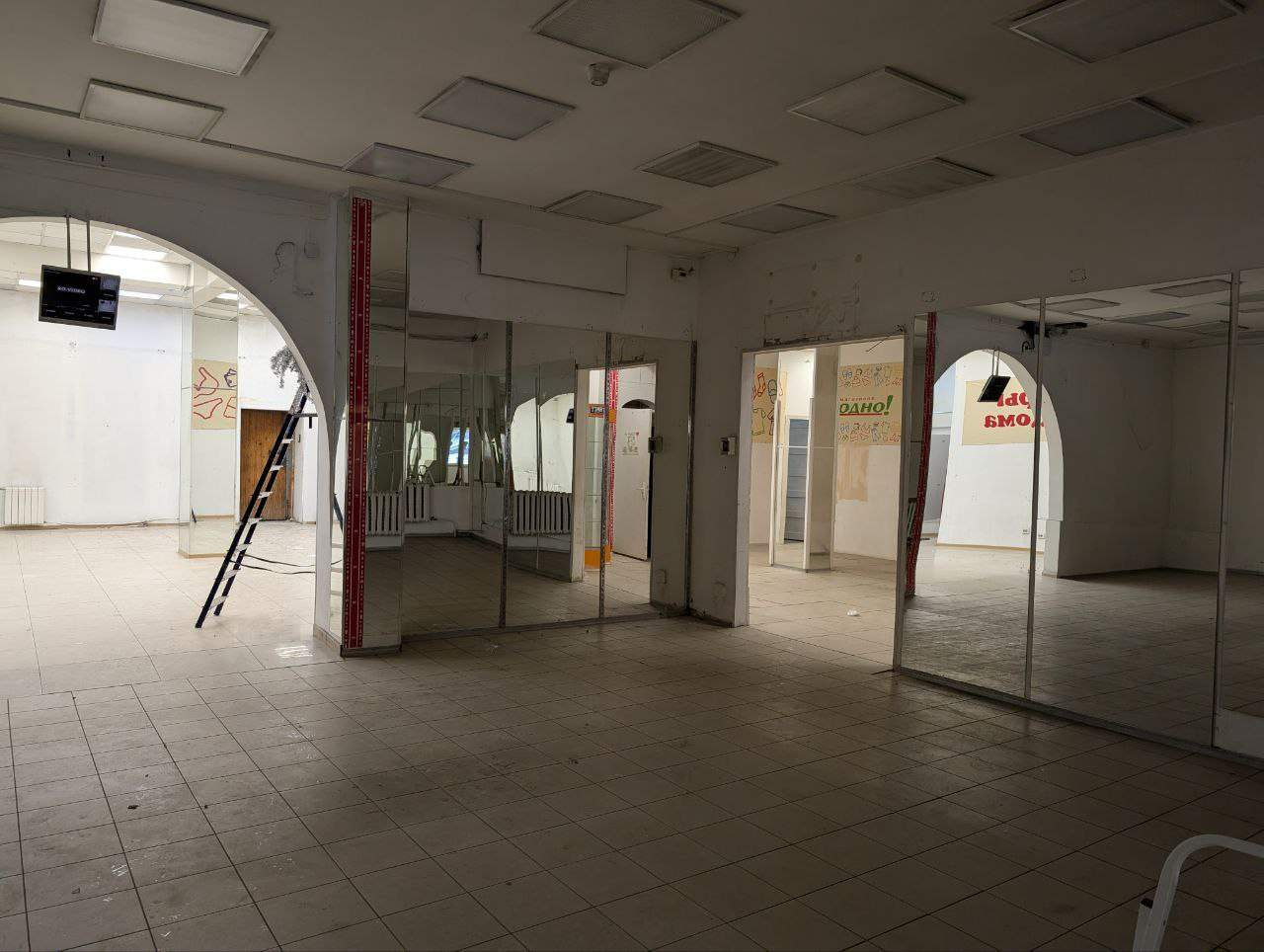 Продам магазин 271.4 м.кв.