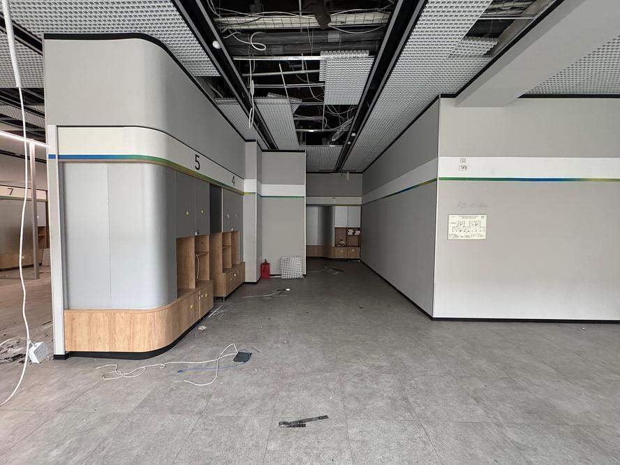 Продам магазин 288.9 м.кв.