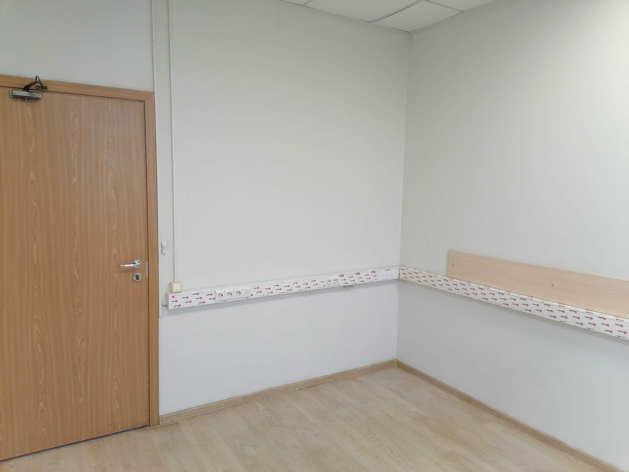 Сдам в аренду офис 15.6 м.кв.