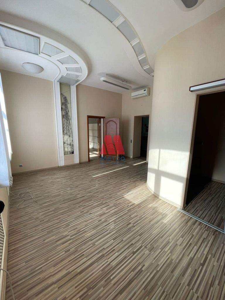 Сдам в аренду офис 59.7 м.кв.