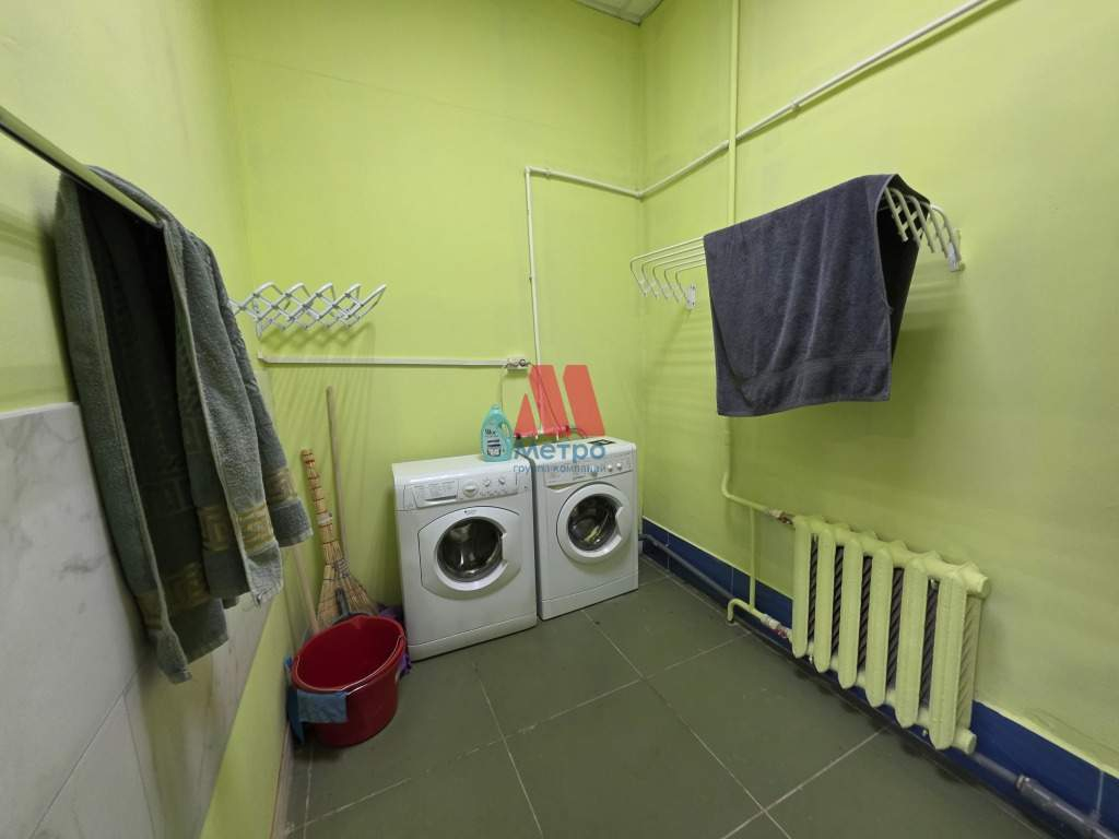 Сдам в аренду помещение свободного назначения 215 м.кв.